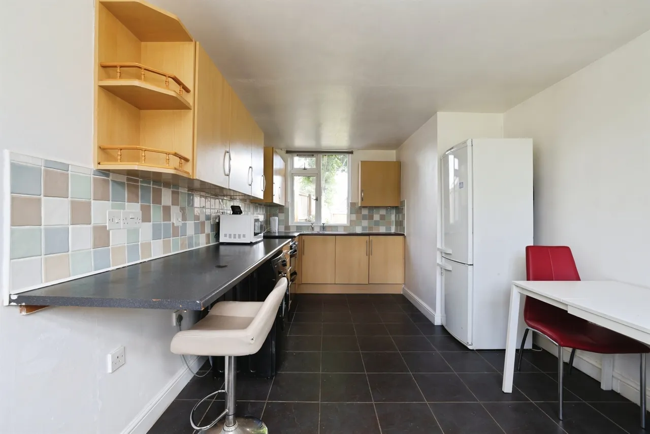Woodland Way, Devizes, photo 4