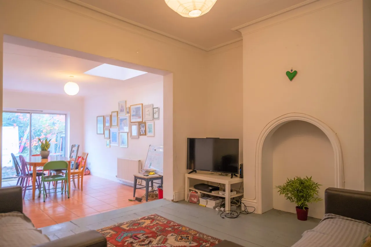 Room 3, 12 St. Pauls Street North, Cheltenham, GL50 4AQ, photo 2
