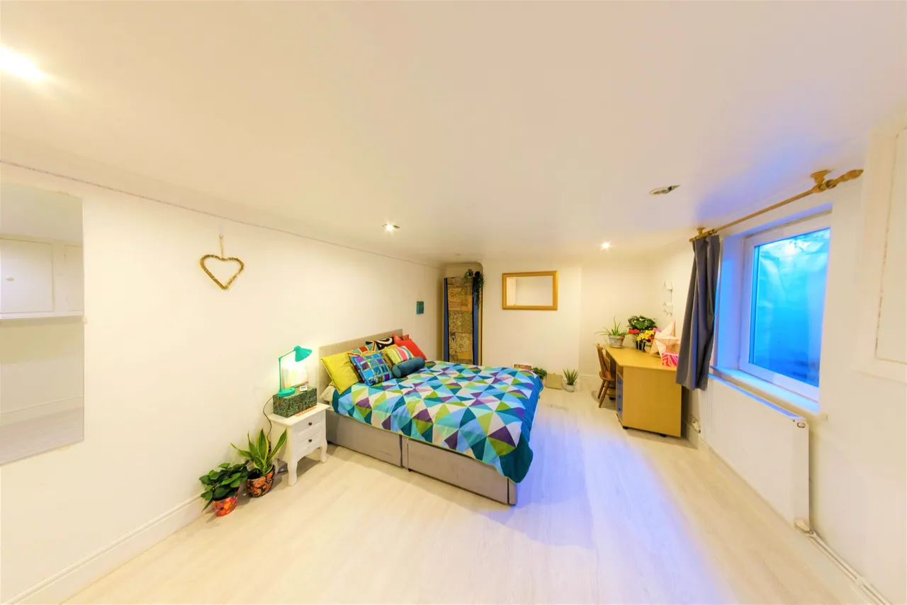 1 bed house to rent — Room 3, 12 St. Pauls Street North, Cheltenham, GL50 4AQ
