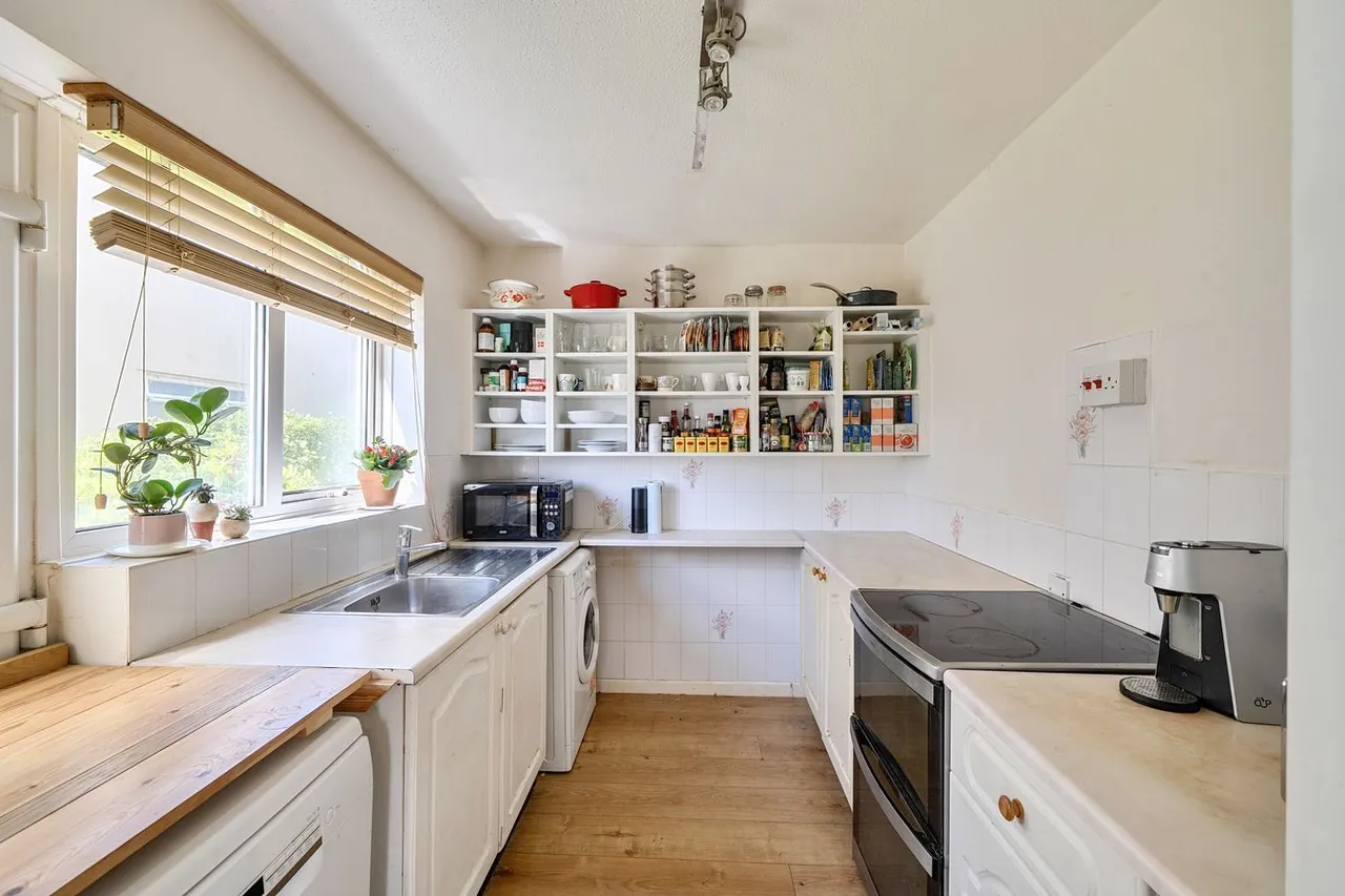 St Cuthbert Avenue, Wells, BA5, photo 5