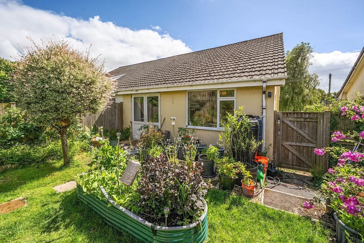 St Cuthbert Avenue, Wells, BA5, photo 14