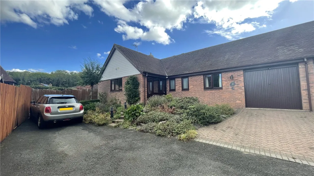 3 bed house for sale, St. Marys Acre, Bearley, CV37