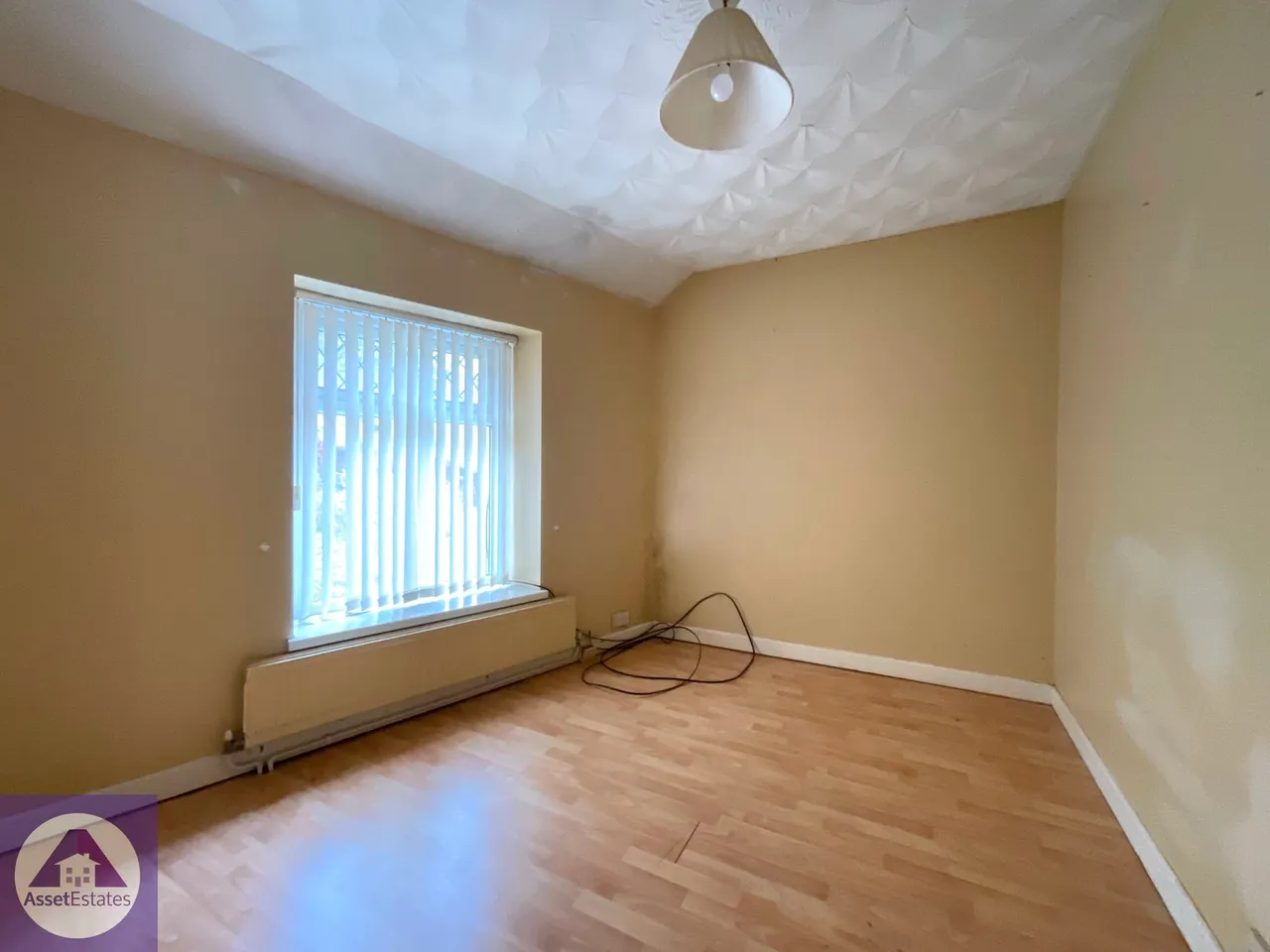 Rhiw Parc Road, Abertillery, photo 8