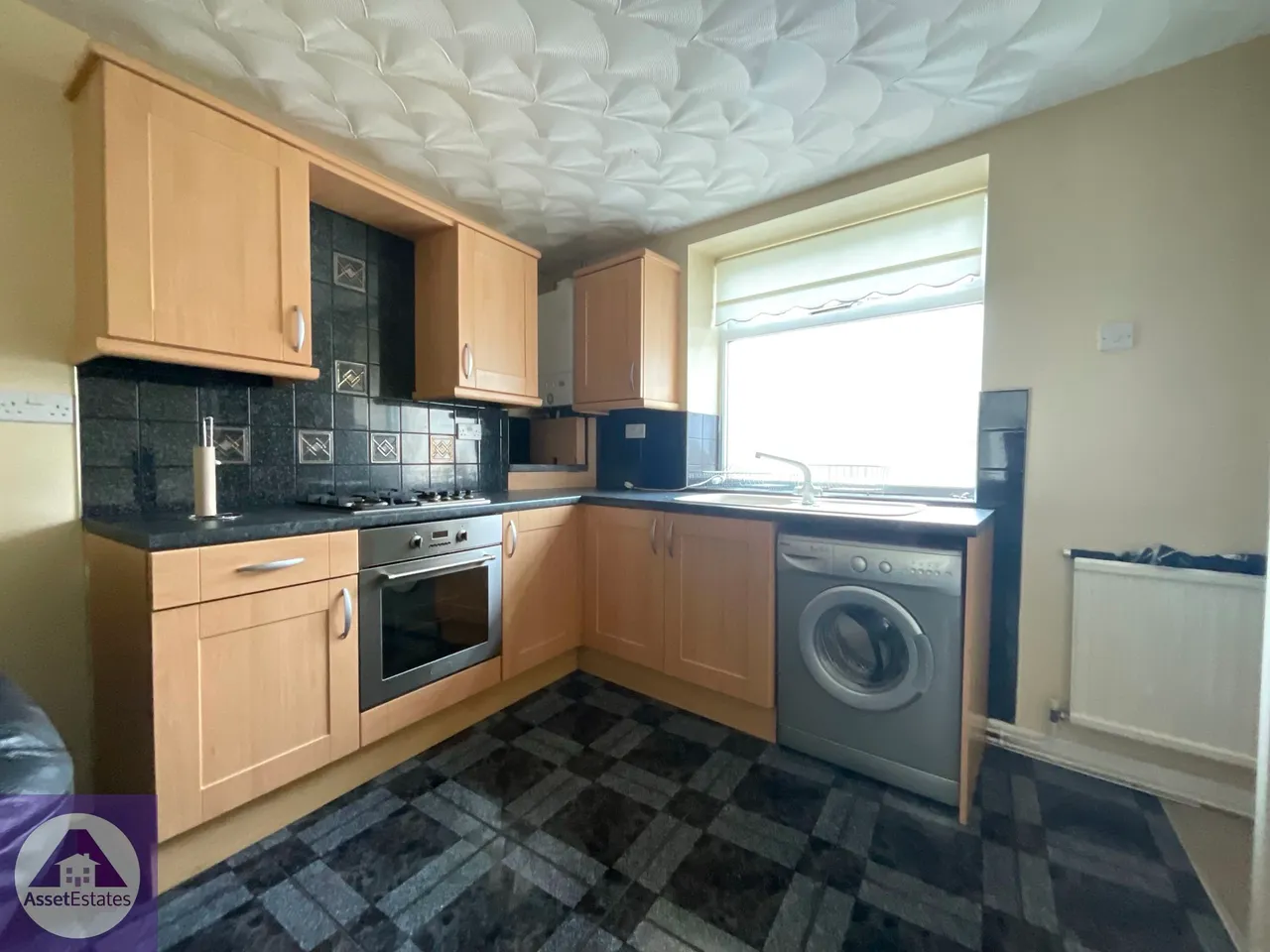 Rhiw Parc Road, Abertillery, photo 2