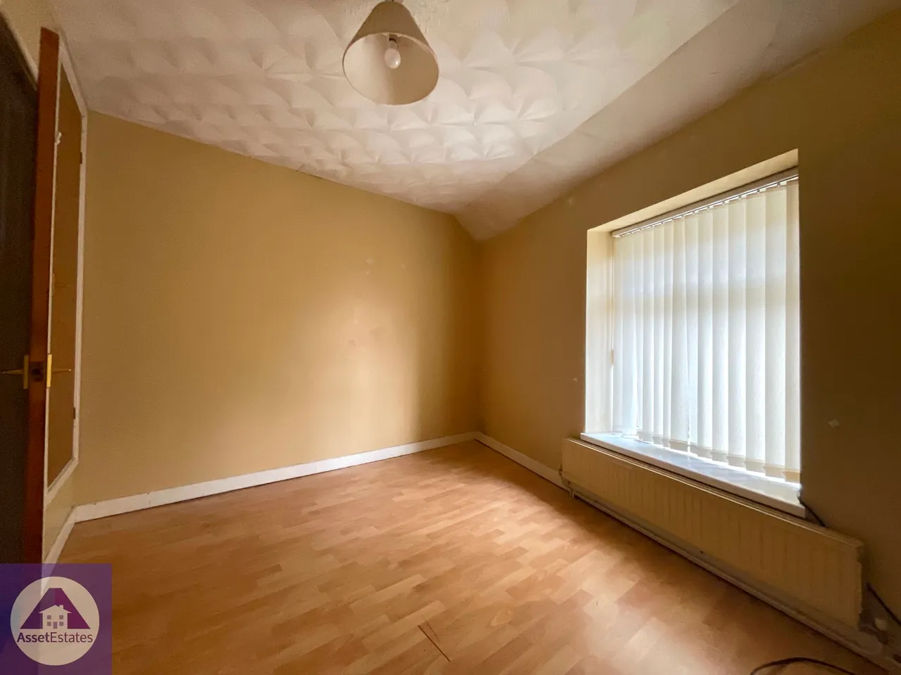 Rhiw Parc Road, Abertillery, photo 7