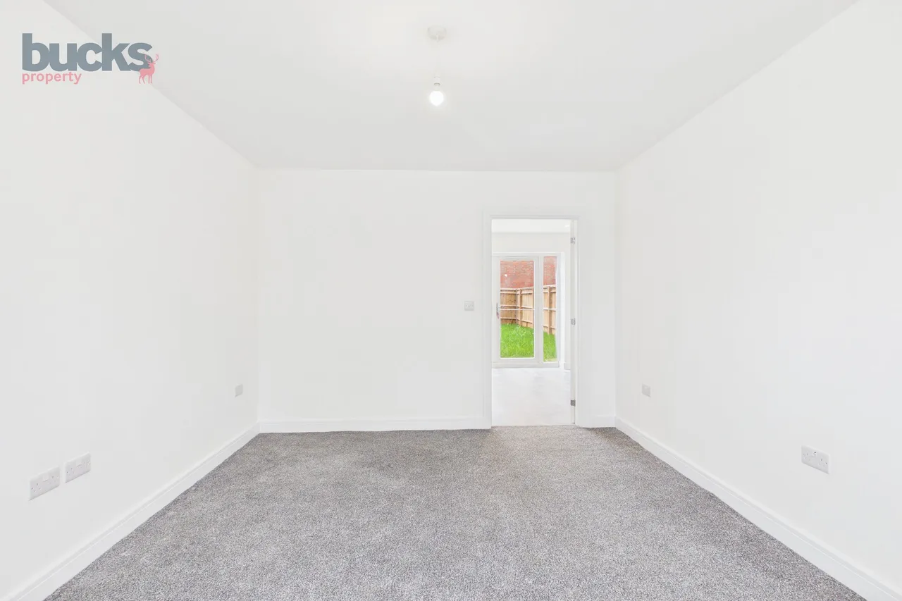 Francis Avenue, Aylesbury, HP21, photo 9
