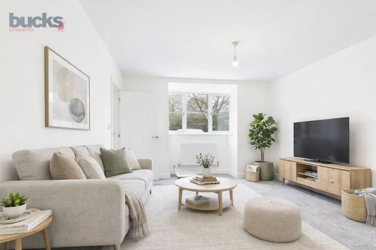 Francis Avenue, Aylesbury, HP21, photo 2