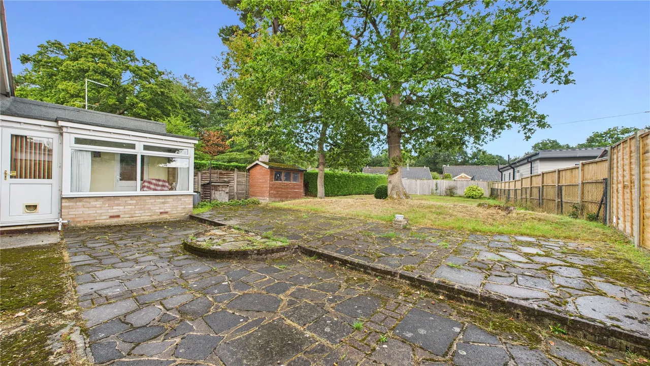 Claydon Road, Horsell, GU21, photo 12