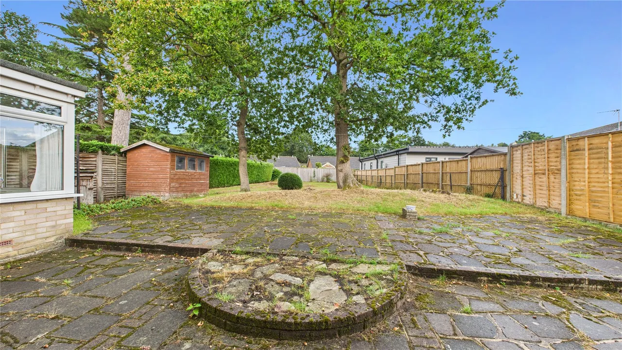 Claydon Road, Horsell, GU21, photo 11