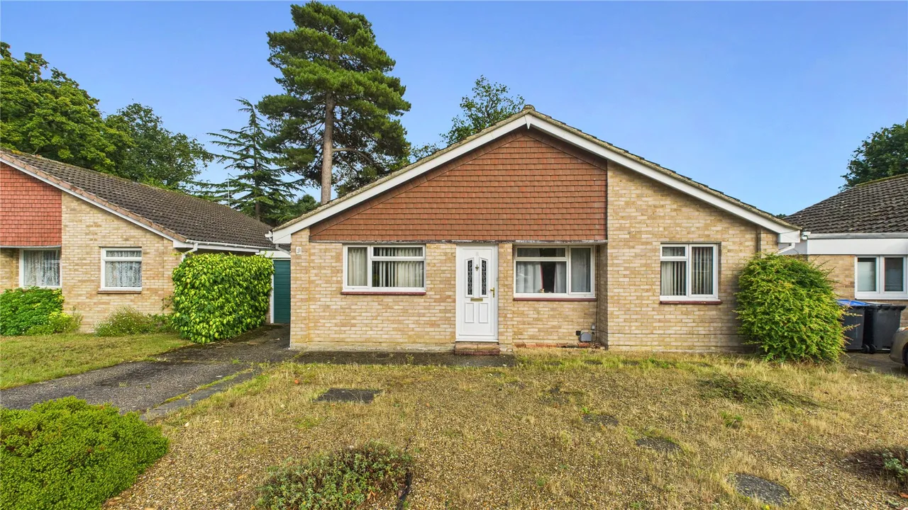 Claydon Road, Horsell, GU21, photo 14