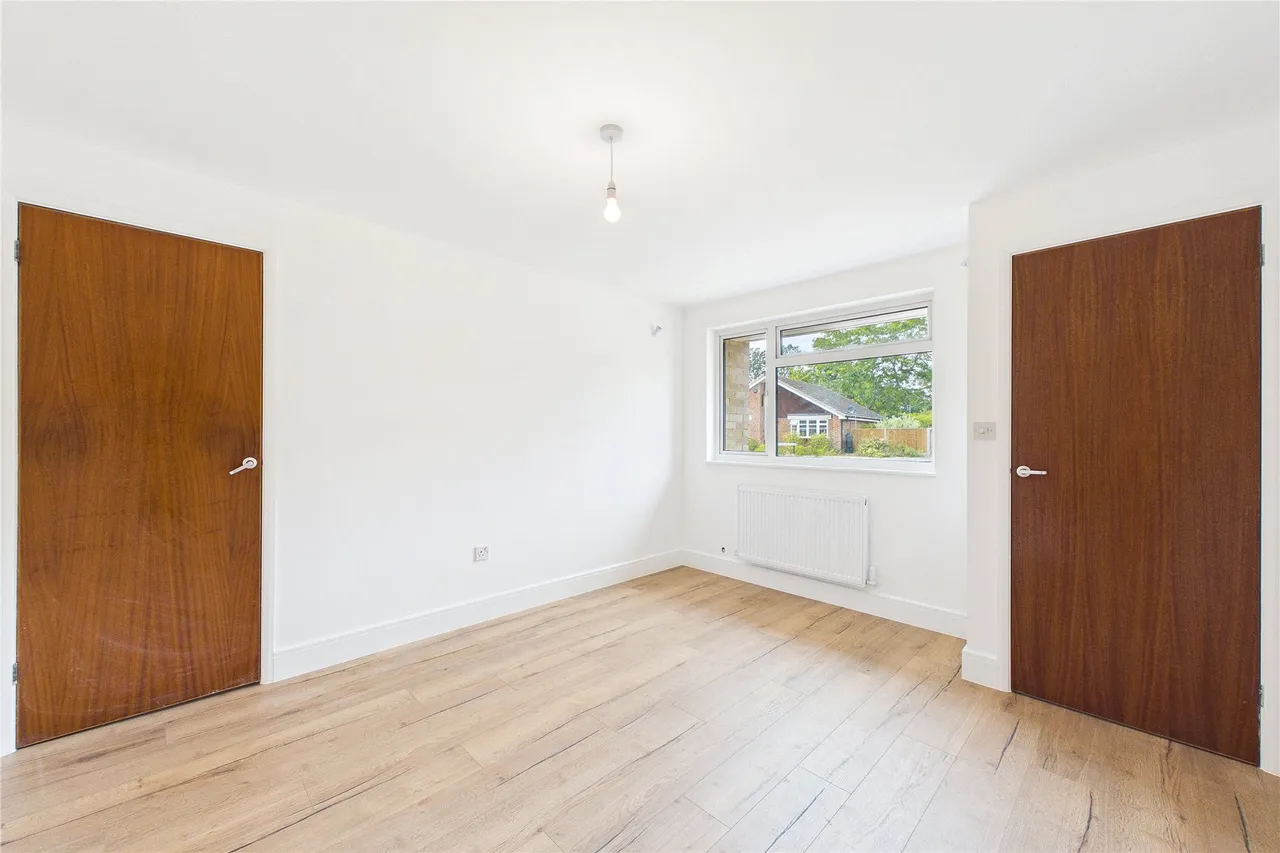 Claydon Road, Horsell, GU21, photo 5