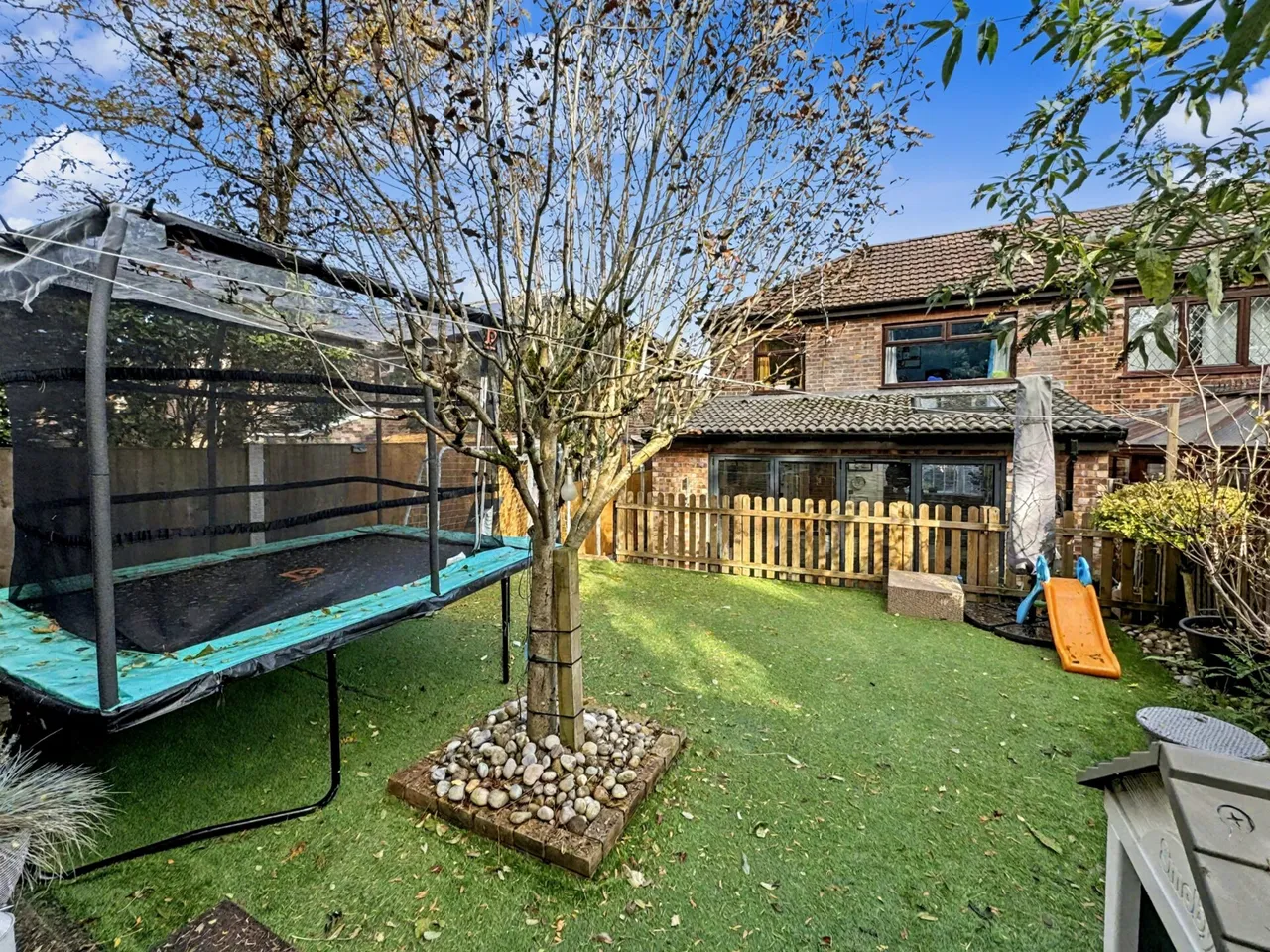 Buckingham Avenue, Whitefield, M45, photo 4