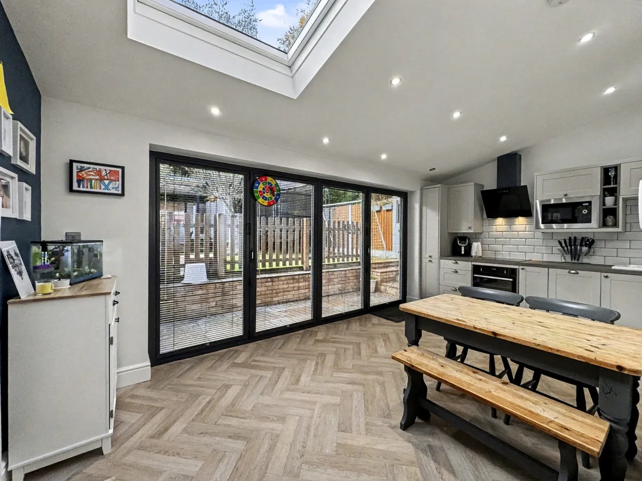 Buckingham Avenue, Whitefield, M45, photo 2