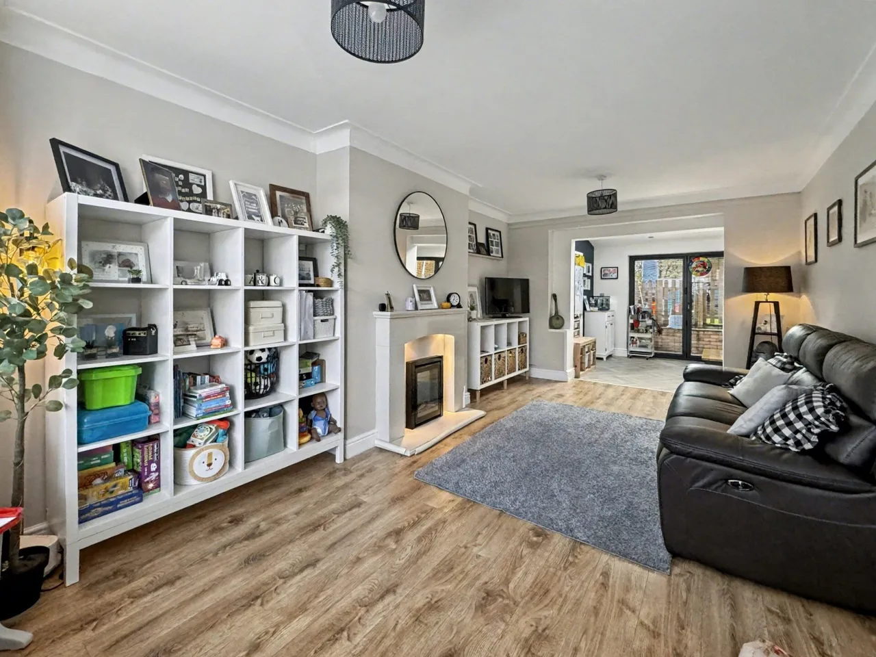 Buckingham Avenue, Whitefield, M45, photo 7