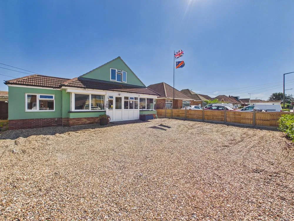 Cloes Lane, Clacton-on-Sea, CO16, photo 22