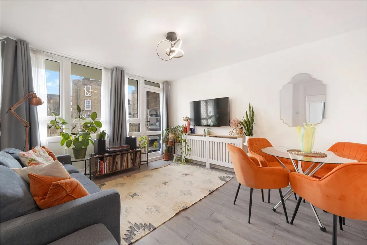3 bed flat for sale — Whiston Road, Hackney, E2