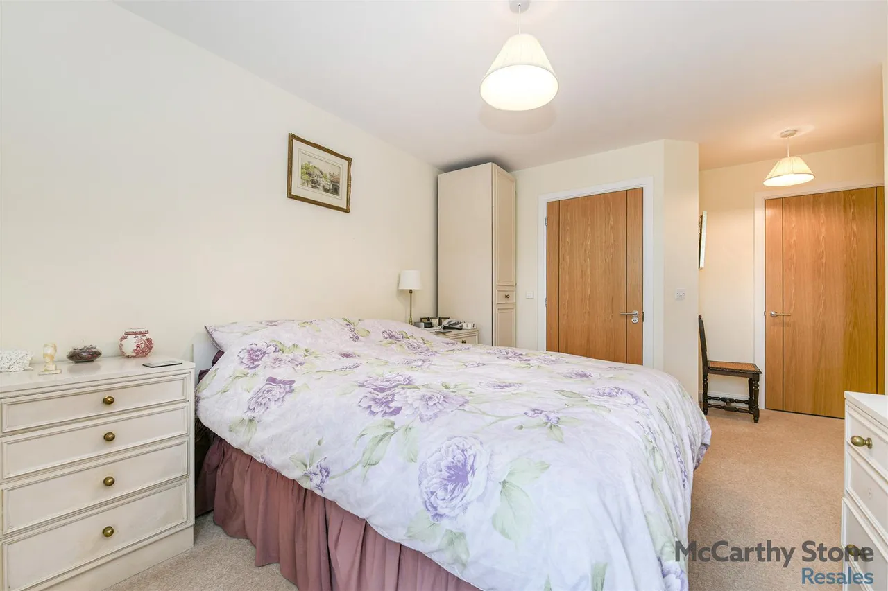 Hart Close, Wilton, SP2, photo 7