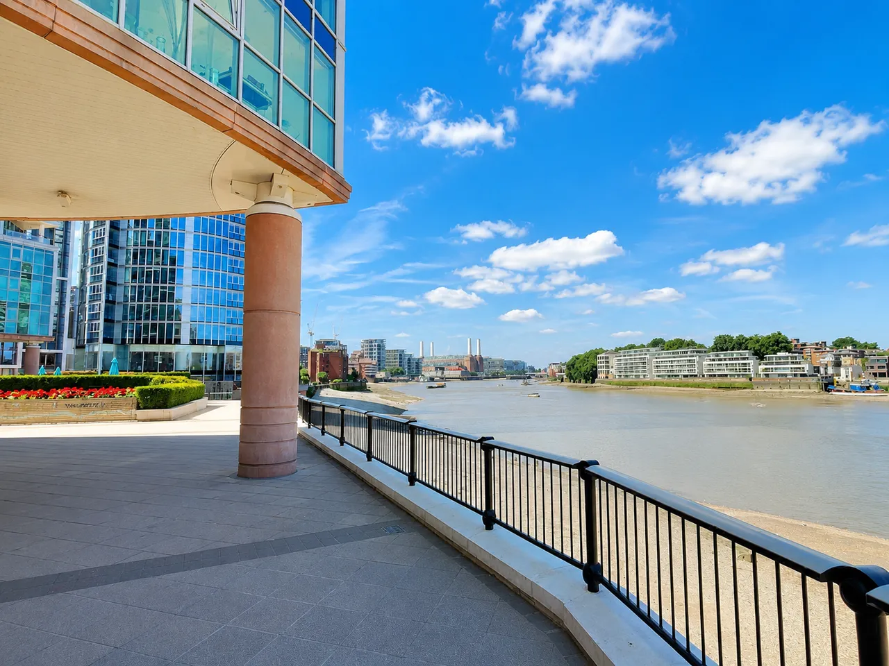 Hanover House, St. George Wharf, SW8, photo 13