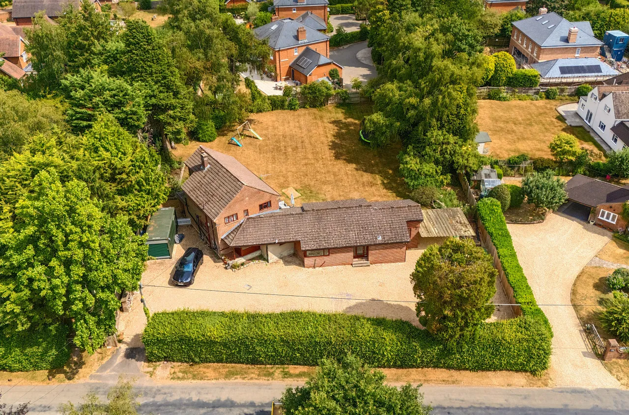 4 bed house for sale, Fairfield Road, Shawford, SO21