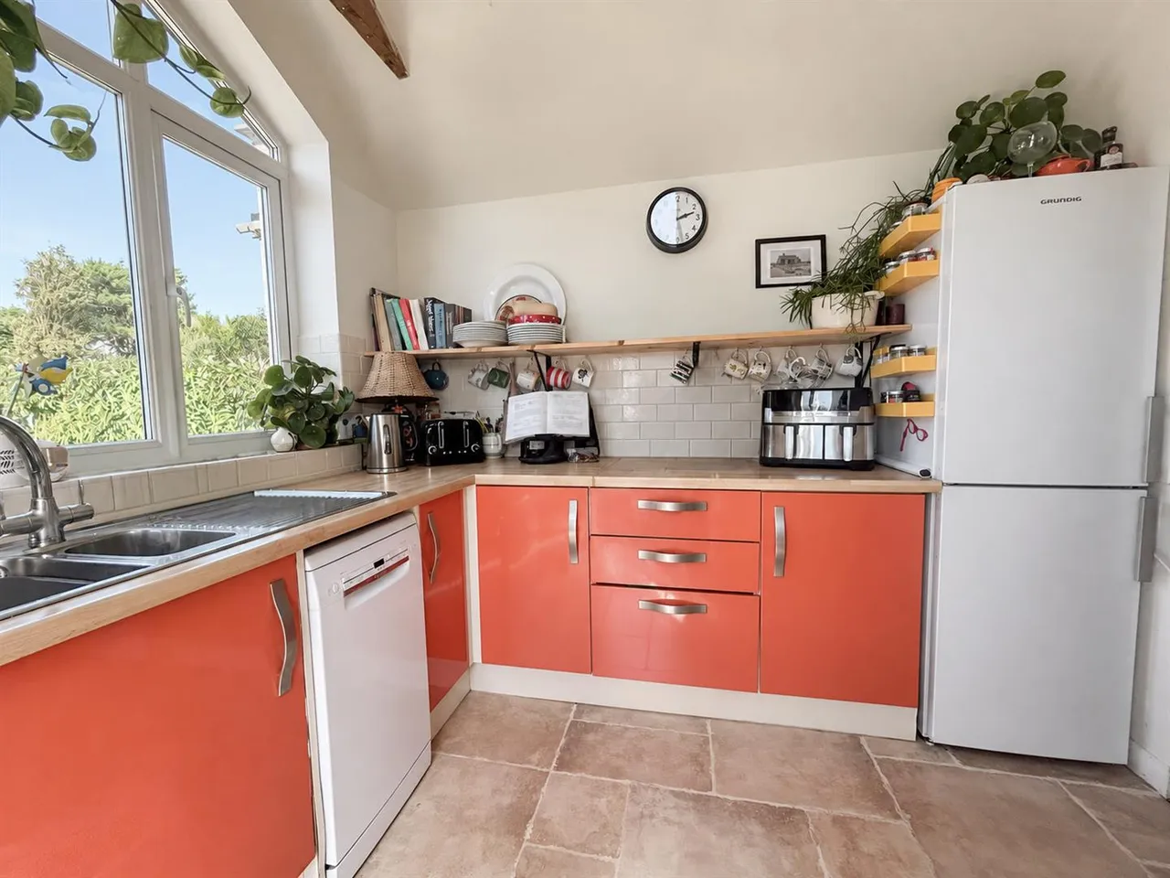 Cooden Drive, Bexhill-On-Sea, TN39 3AB, photo 7
