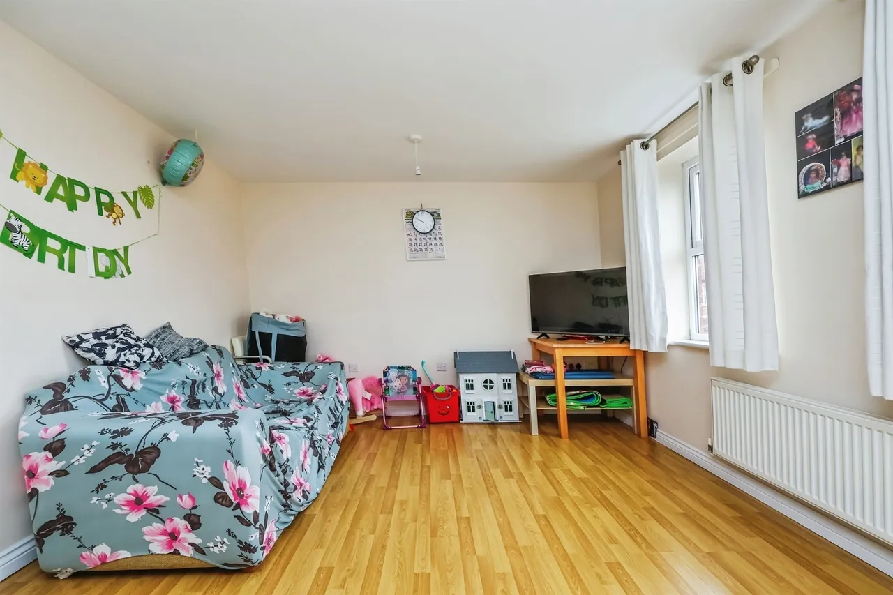 Bodill Gardens, Hucknall, NG15, photo 12
