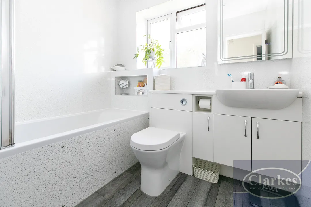 Sunningdale Crescent, Bournemouth, photo 12