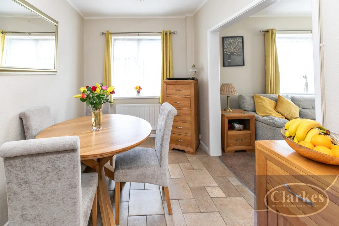 Sunningdale Crescent, Bournemouth, photo 5