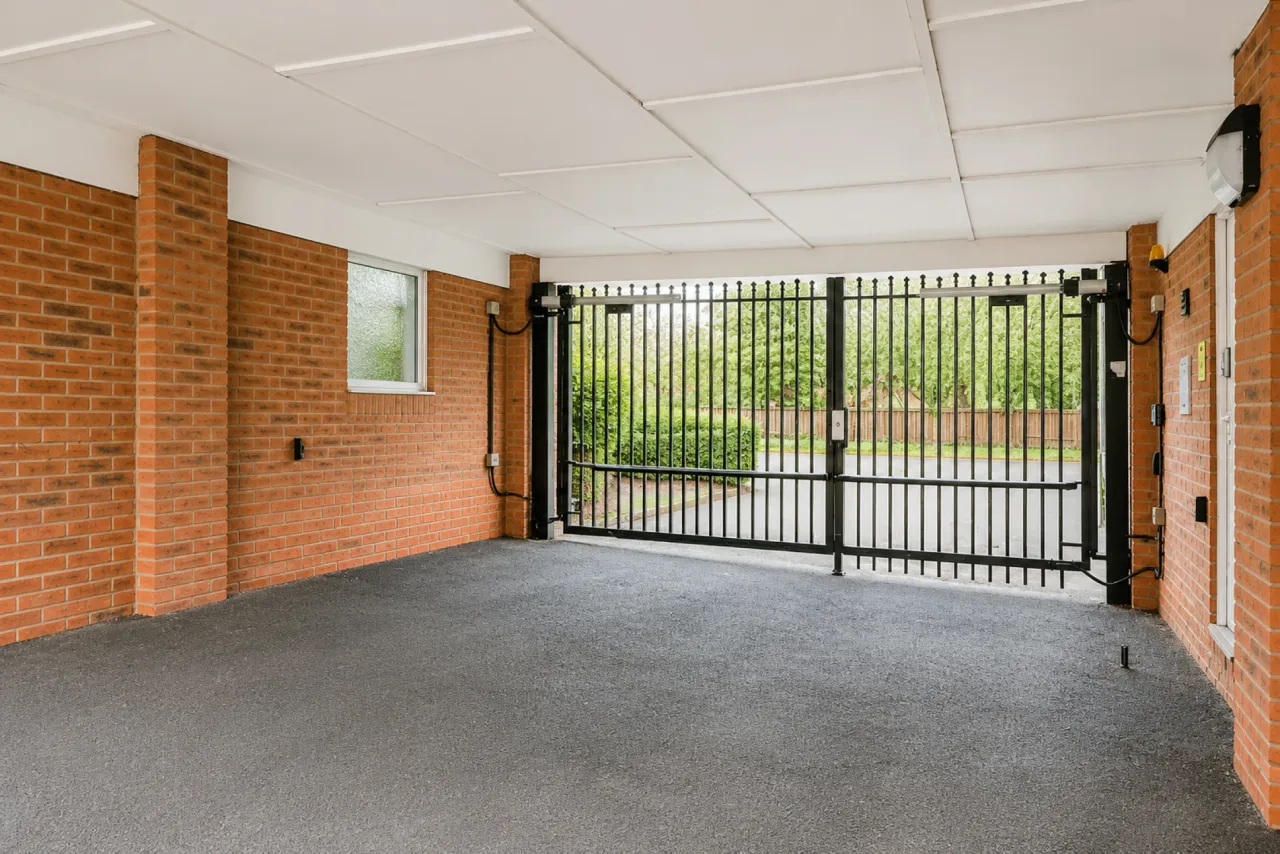 Willenhall Road, Wolverhampton, photo 9