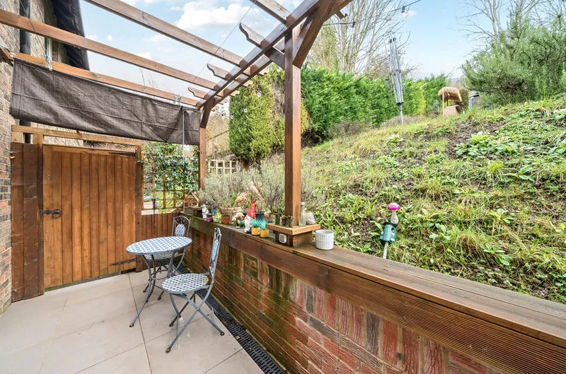 Downsway, Whyteleafe CR3 0EU, photo 13