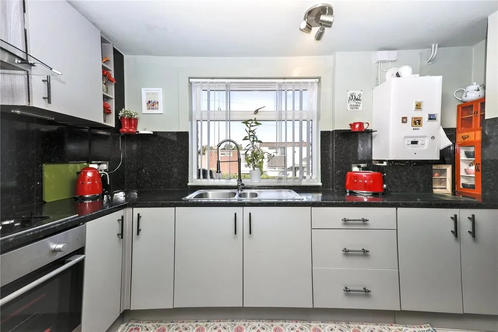Lothian Court, Glenrothes, Fife, KY6, photo 9
