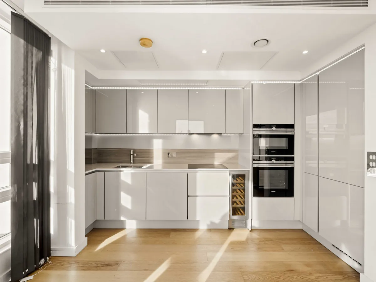 Holland Park Avenue, London, W11, photo 3