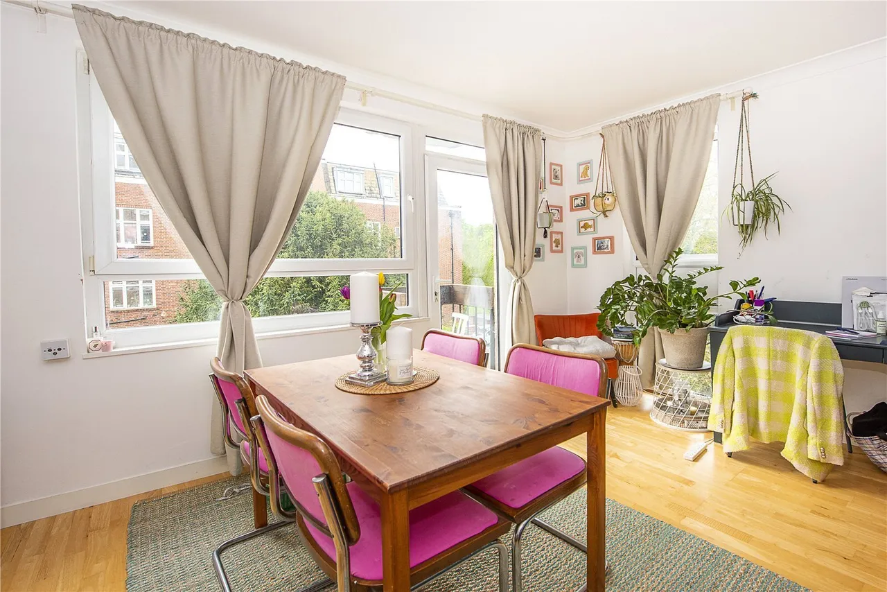 Putney Hill, London, SW15, photo 3