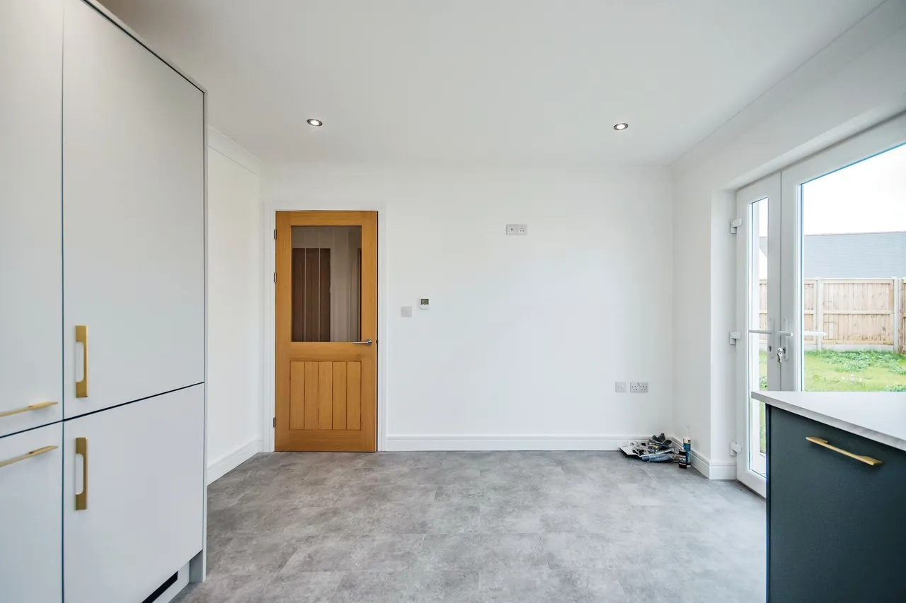 Bowett Close, Hundleton, SA71, photo 4