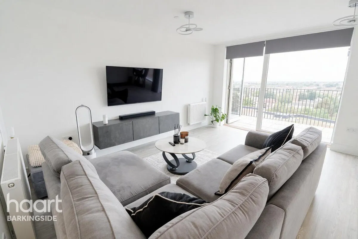 Manford Way, Chigwell, IG7, photo 8