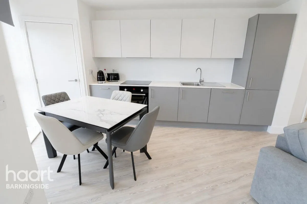 Manford Way, Chigwell, IG7, photo 12