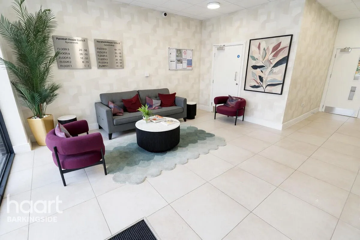 Manford Way, Chigwell, IG7, photo 18