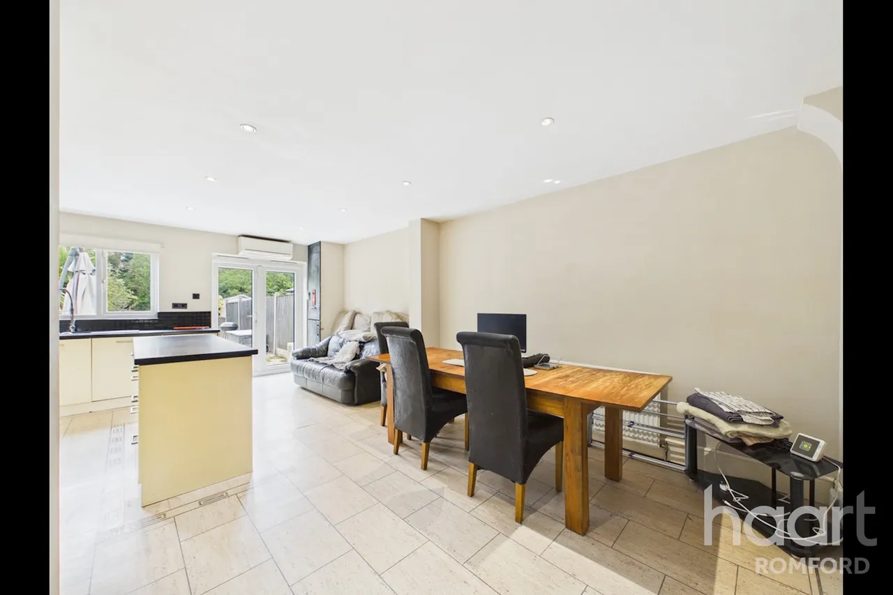 Bridport Avenue, Romford, RM7, photo 9