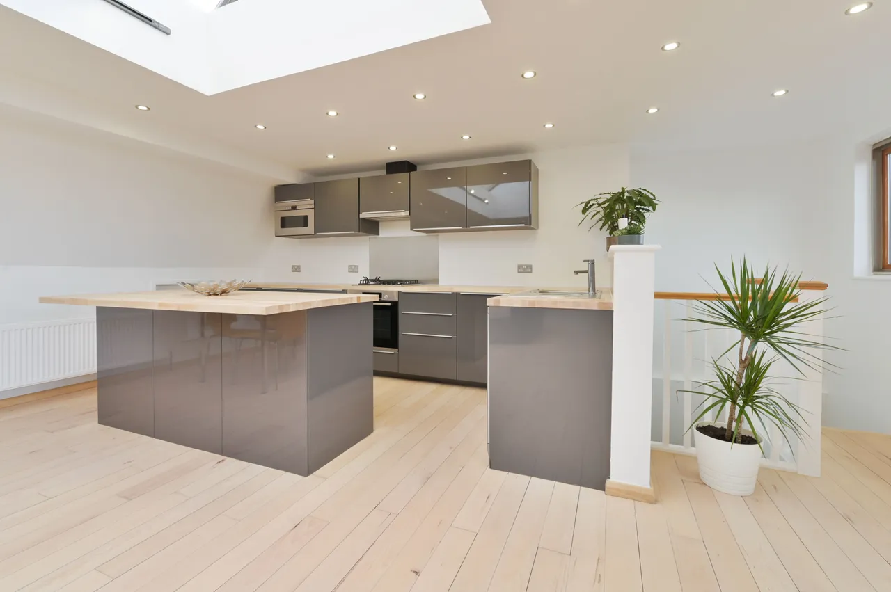 Flat F, 72 Chiswick High Road, London, photo 7
