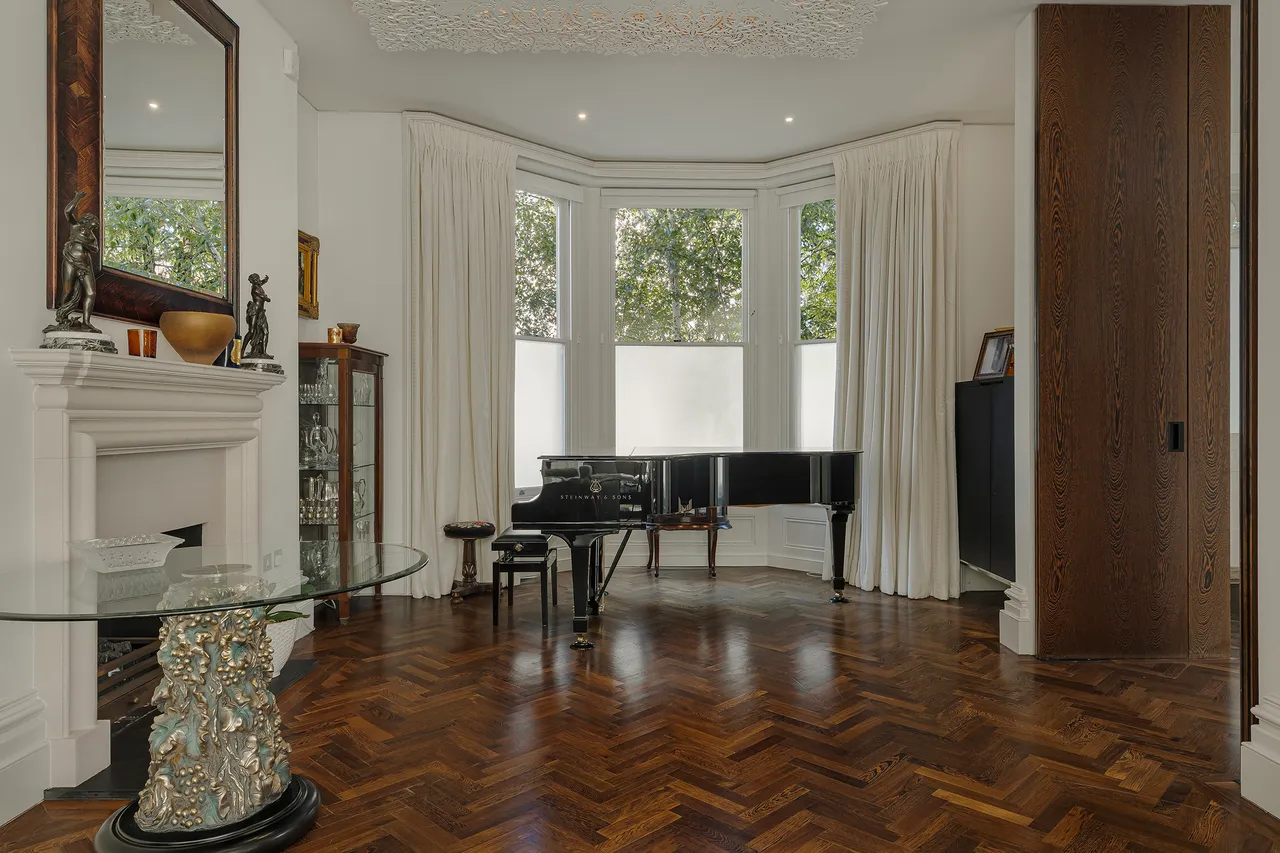 Lancaster Drive, Belsize Park, London, photo 4