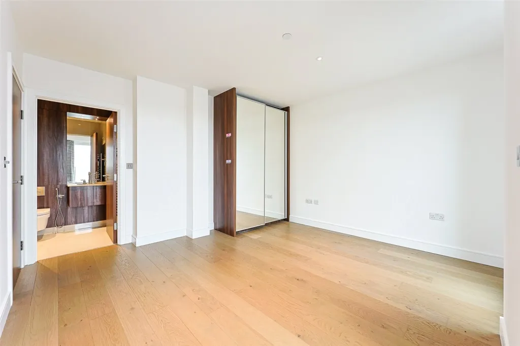 Longfield Avenue, Ealing, W5, photo 17