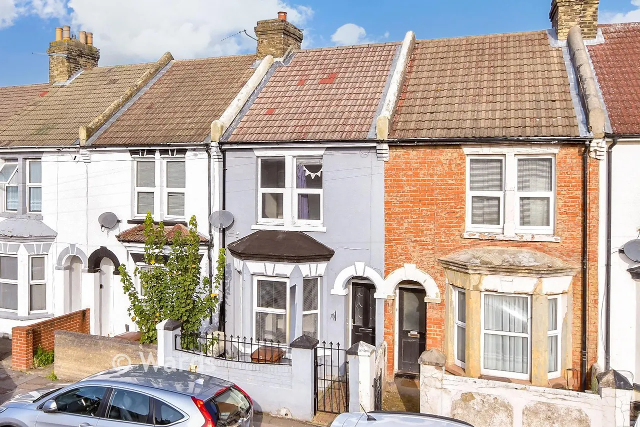 3 bed house for sale, Longfellow Road, Gillingham, ME7