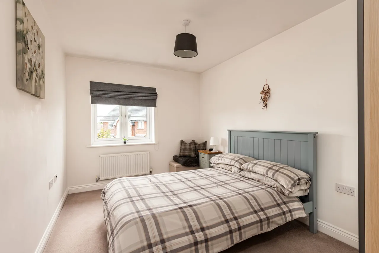 Edmett Way, Langley, photo 7
