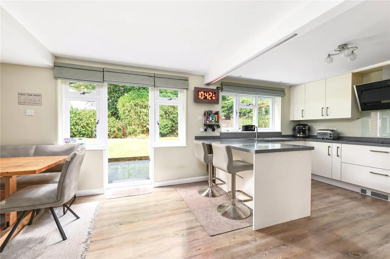 Southby Drive, Fleet, Hampshire, GU51 3BE, photo 2