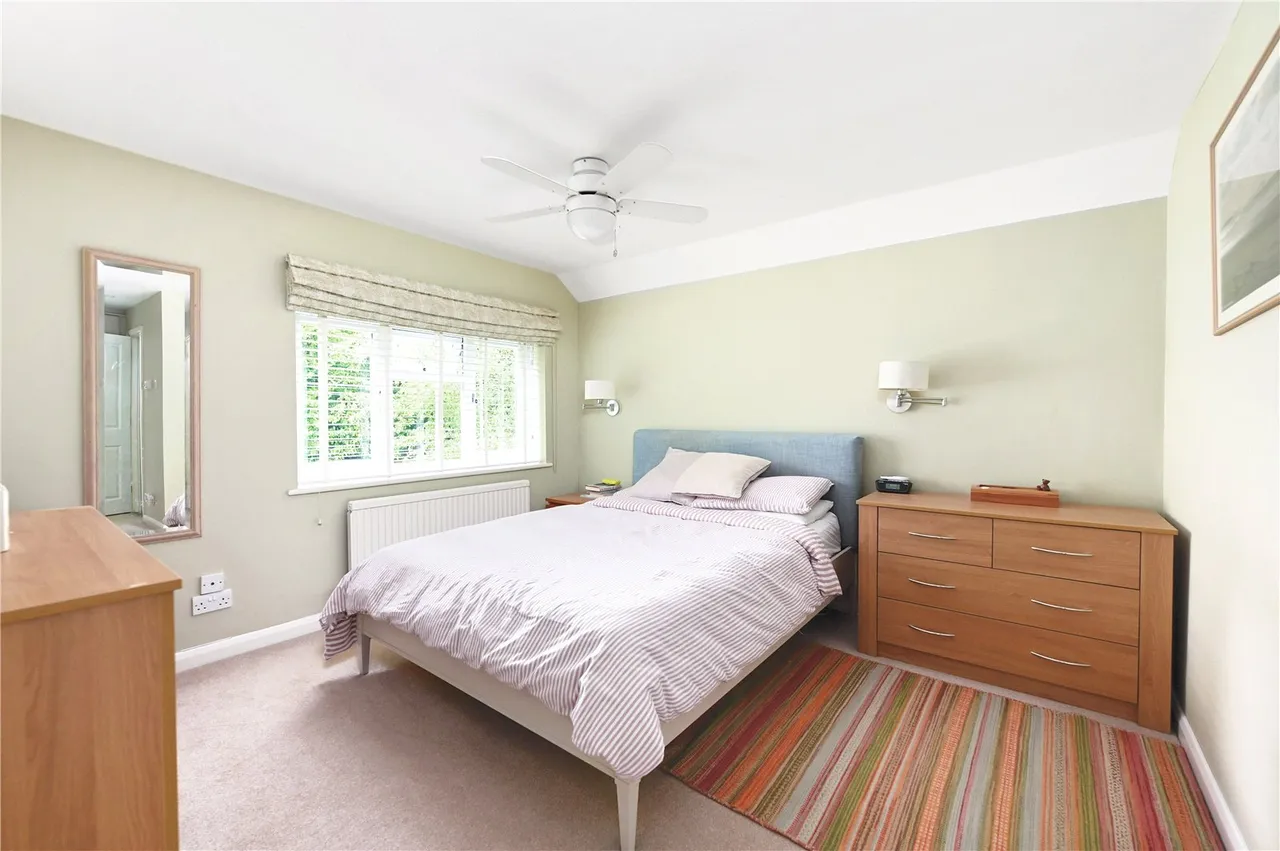 Southby Drive, Fleet, Hampshire, GU51 3BE, photo 7