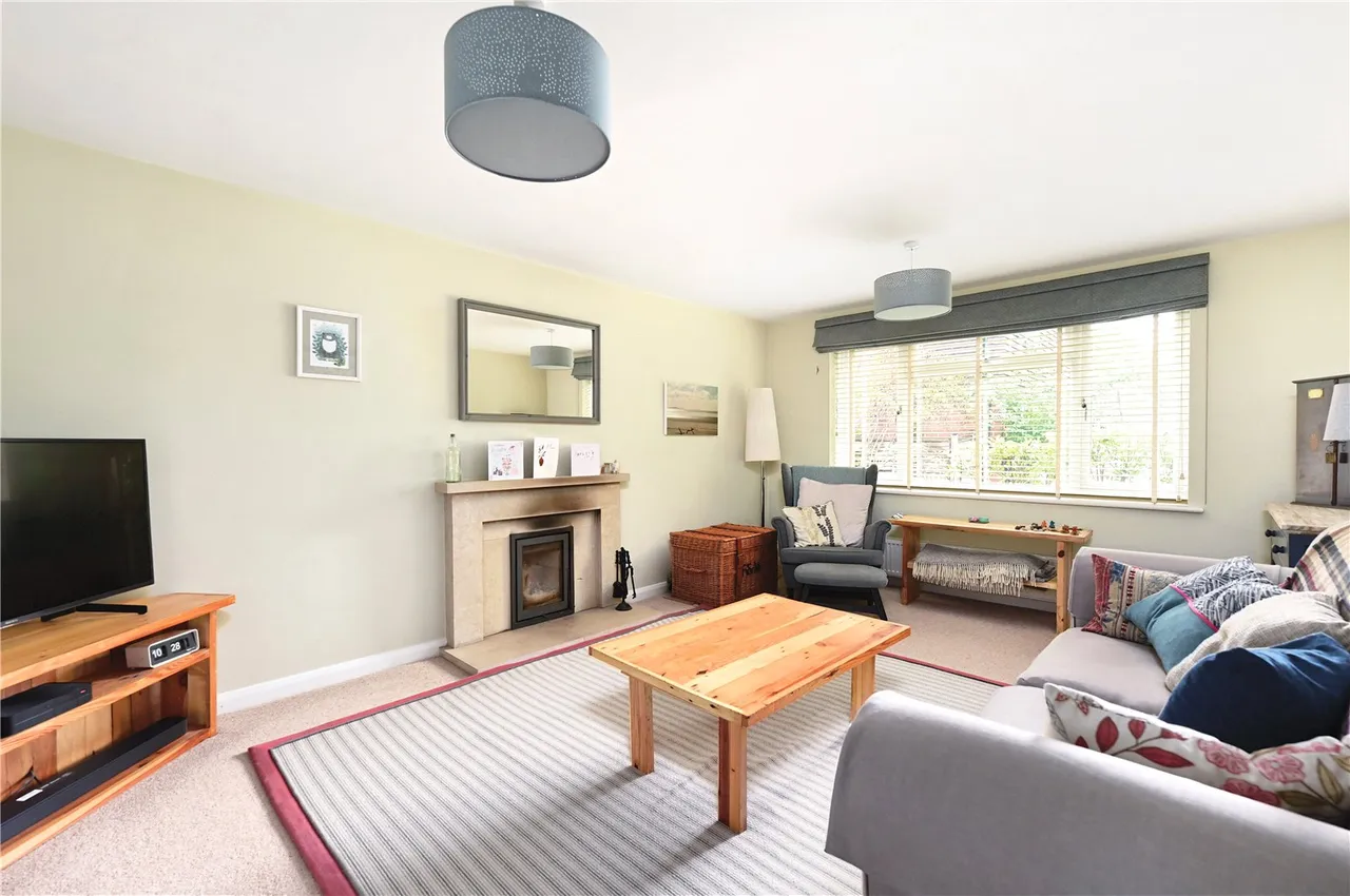 Southby Drive, Fleet, Hampshire, GU51 3BE, photo 5