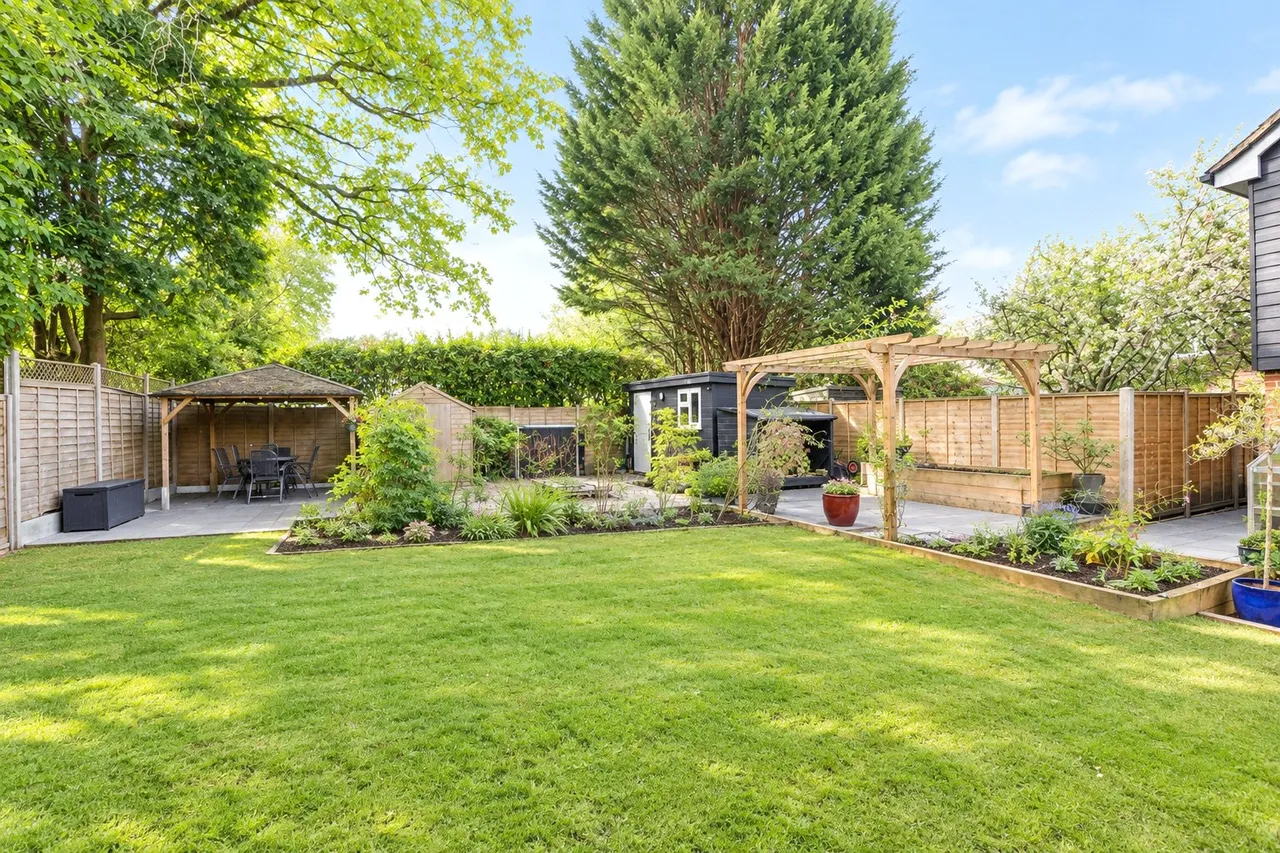 Southby Drive, Fleet, GU51, photo 16