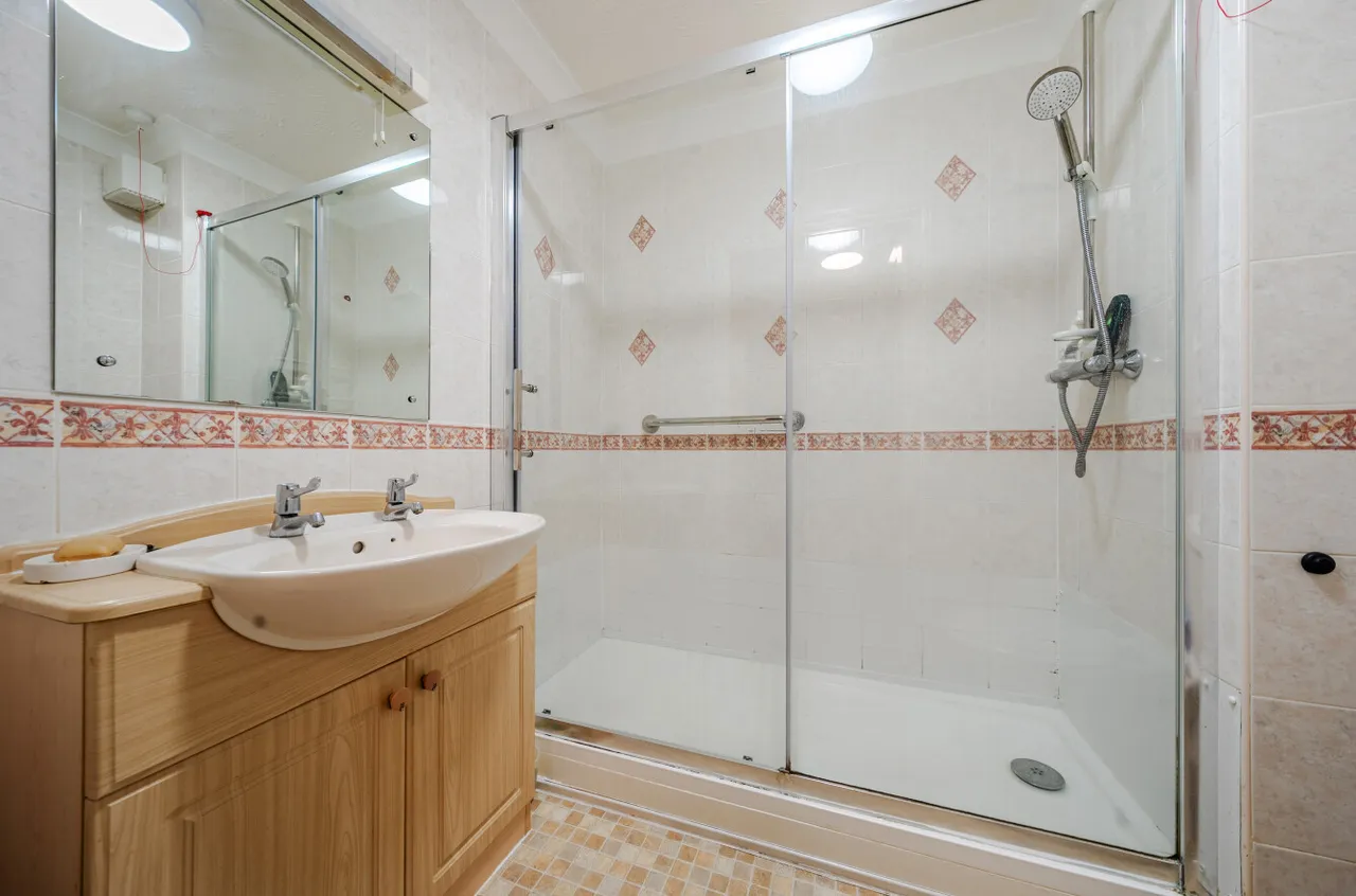 Brighton Road, Lancing, BN15, photo 10