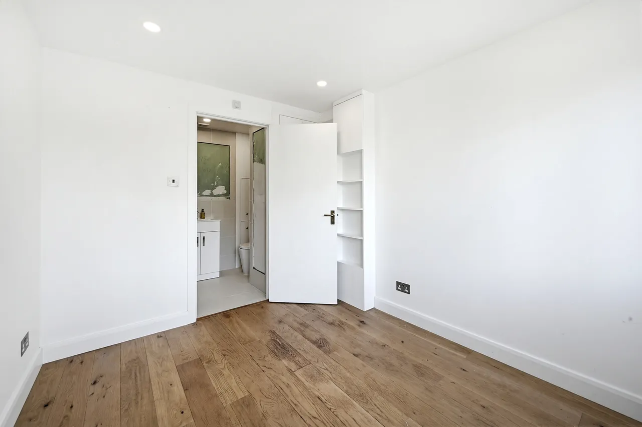 Mount Pleasant Road, Ealing, W5, photo 16