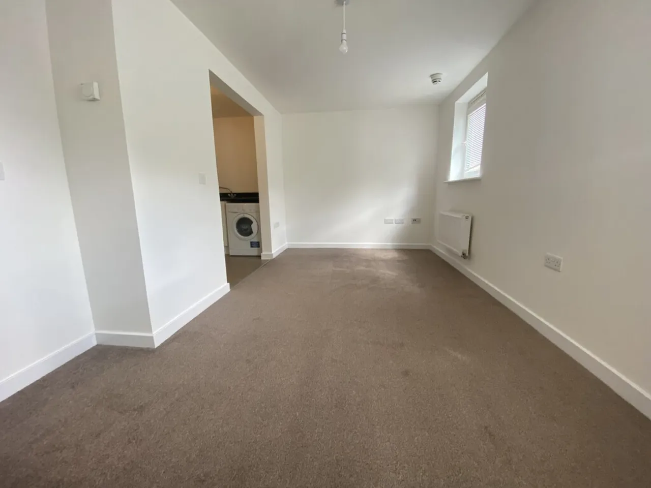 Alexander Court, SO50, photo 3