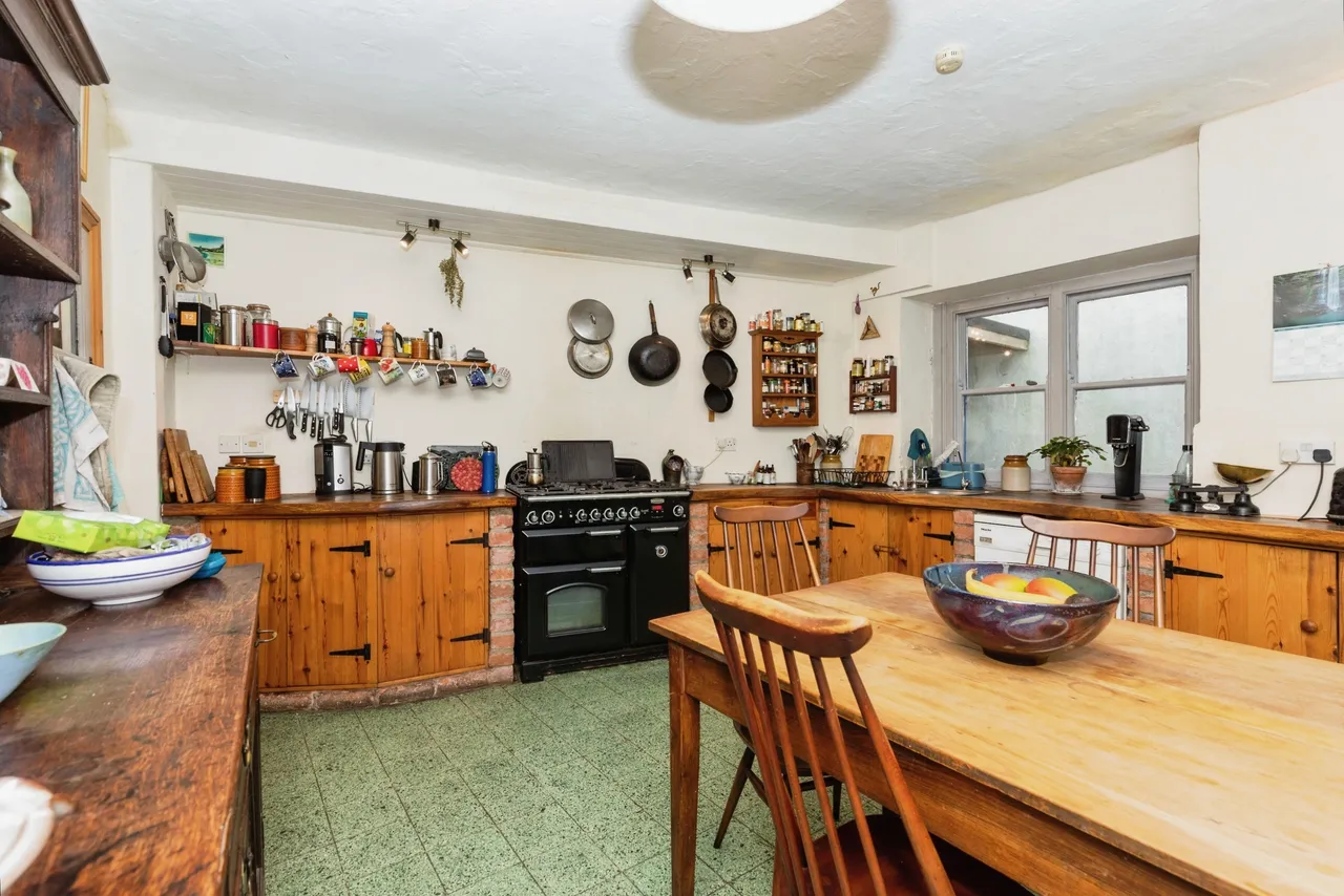 Lady Street, Kidwelly, SA17, photo 4